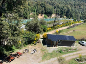 Cabaña Nueva con vista del Rio Azul